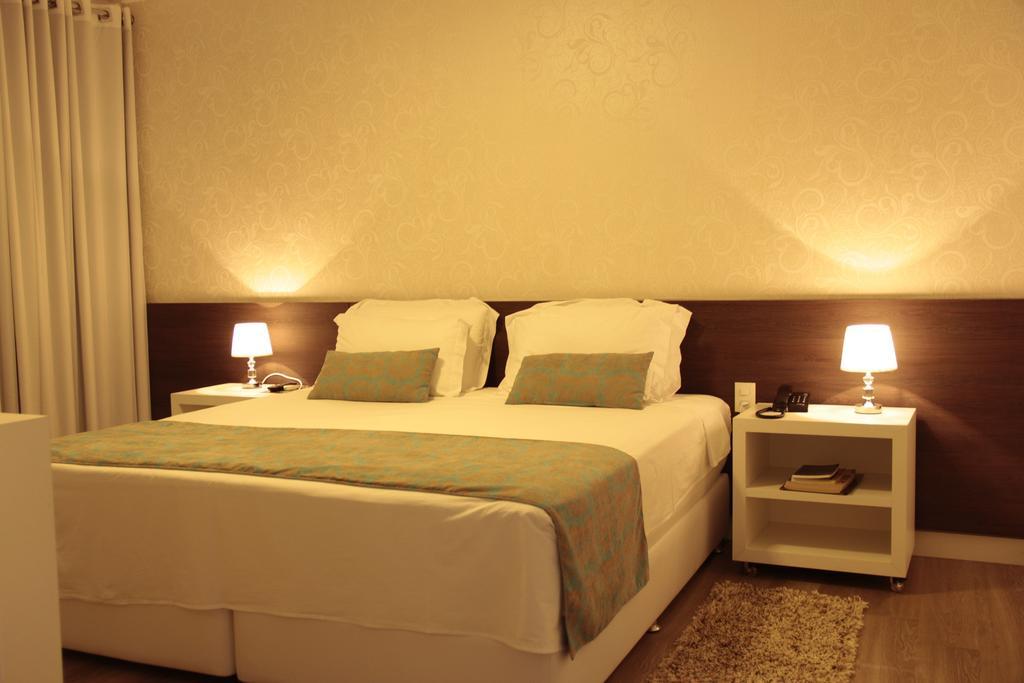Hz Hotel Patos de Minas Eksteriør bilde